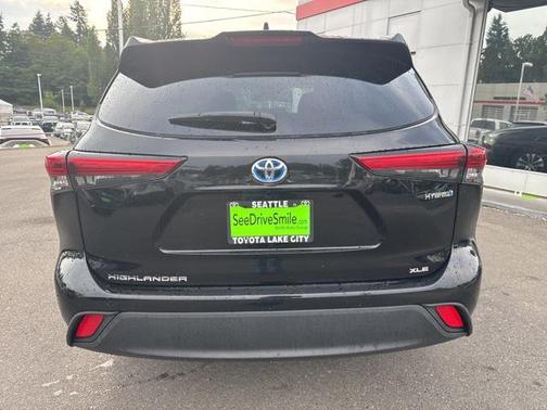 2021 Toyota Highlander Hybrid XLE