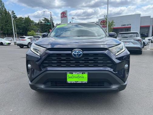 2021 Toyota RAV4 Hybrid XLE