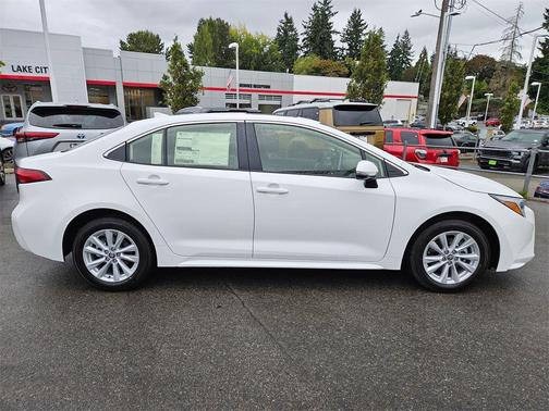 2026 Toyota Corolla Hybrid XLE