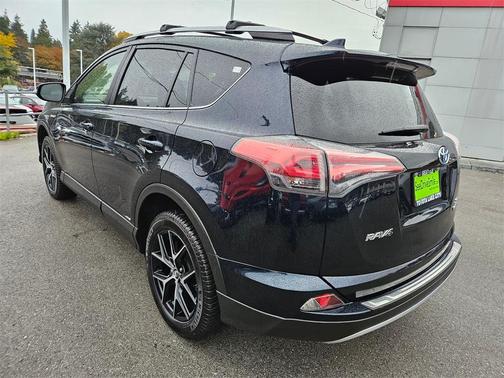 2018 Toyota RAV4 Hybrid SE