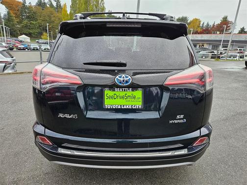 2018 Toyota RAV4 Hybrid SE