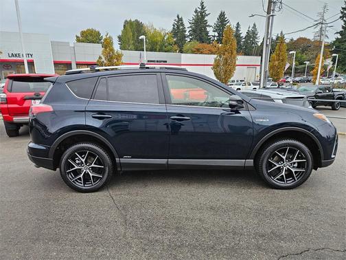 2018 Toyota RAV4 Hybrid SE