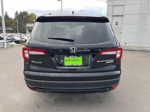 2021 Honda Pilot AWD Black Edition
