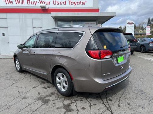 2018 Chrysler Pacifica Hybrid Touring L