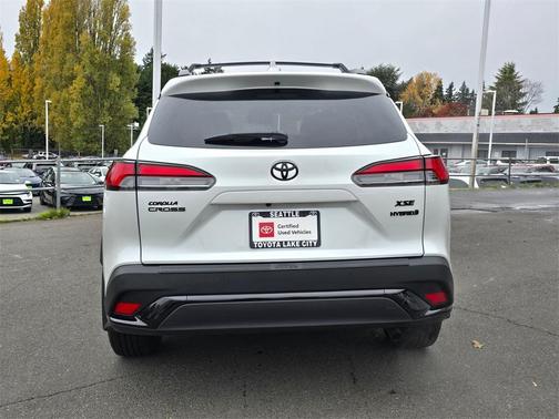 2024 Toyota Corolla Hybrid SE