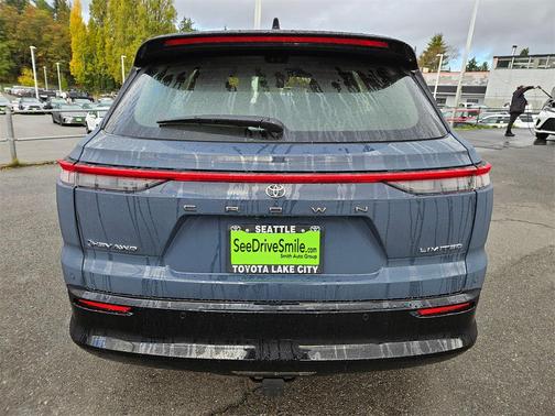 2025 Toyota Crown Signia Limited