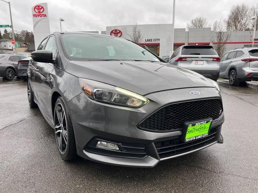 2017 Ford Focus ST ST