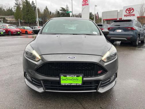 2017 Ford Focus ST ST