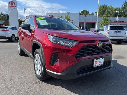 2020 Toyota RAV4 LE