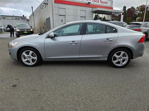 2013 Volvo S60 T5 Premier