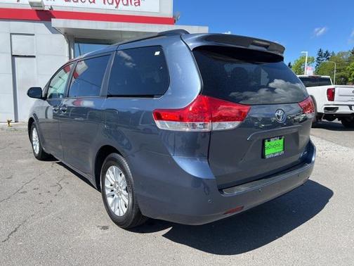 2014 Toyota Sienna XLE