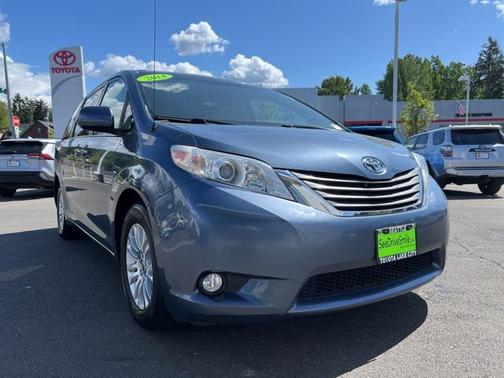 2014 Toyota Sienna XLE