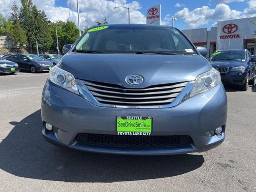 2014 Toyota Sienna XLE