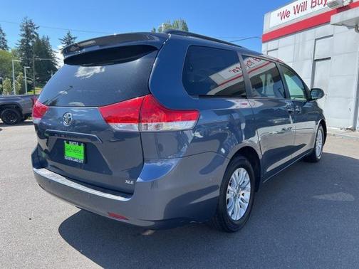 2014 Toyota Sienna XLE