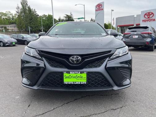 2019 Toyota Camry SE
