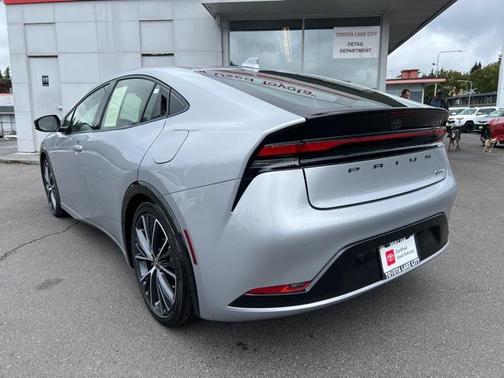 2023 Toyota Prius LE