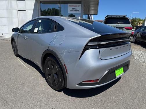 2025 Toyota Prius L