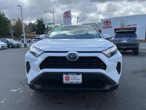 2023 Toyota RAV4 Hybrid LE