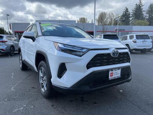 2023 Toyota RAV4 Hybrid LE