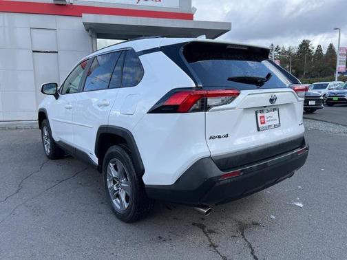 2023 Toyota RAV4 Hybrid LE