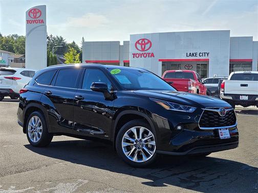 2022 Toyota Highlander Hybrid Limited