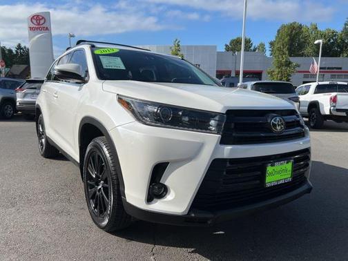 2019 Toyota Highlander SE