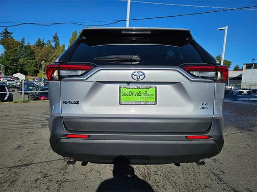 2025 Toyota RAV4 LE