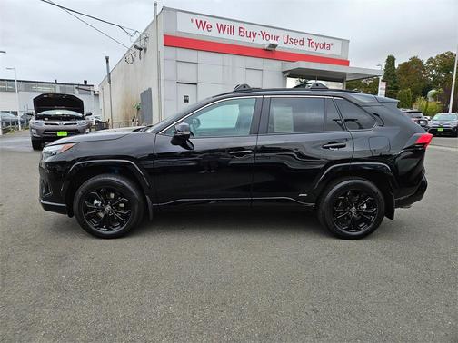 2023 Toyota RAV4 Hybrid SE