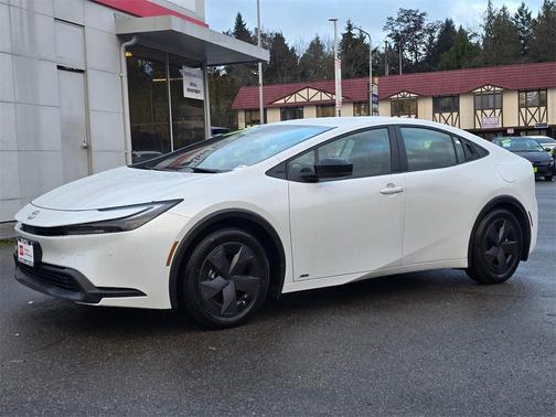 2026 Toyota Prius LE