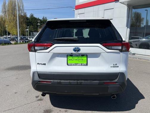 2023 Toyota RAV4 Hybrid LE