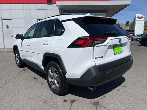 2023 Toyota RAV4 Hybrid LE