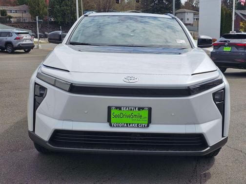 Wind Chill Pearl 2026 Toyota bZ XLE