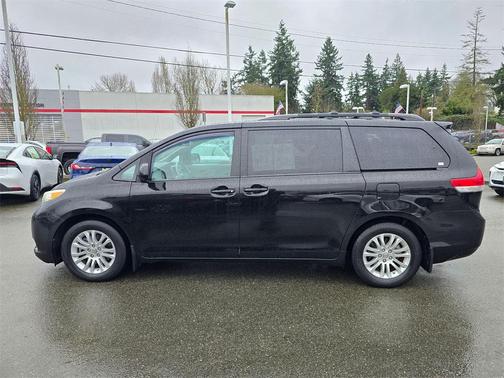 2013 Toyota Sienna XLE