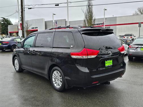 2013 Toyota Sienna XLE