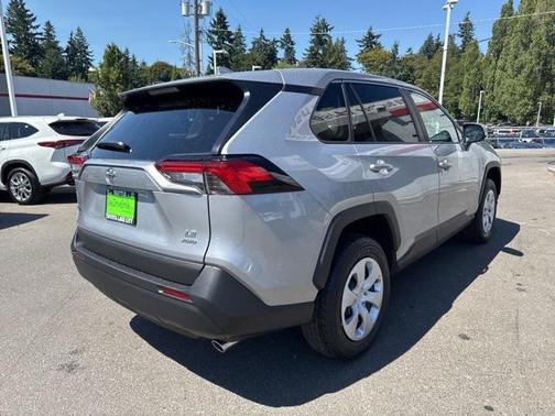 2025 Toyota RAV4 LE
