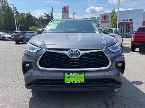 2021 Toyota Highlander Hybrid XLE