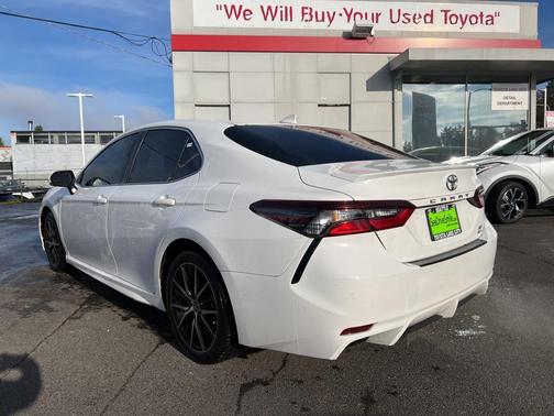 2023 Toyota Camry SE