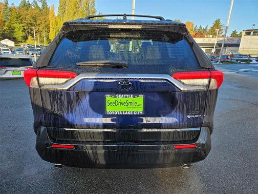 2025 Toyota RAV4 Hybrid SE