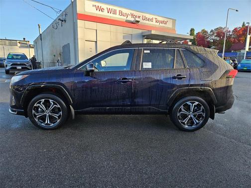 2025 Toyota RAV4 Hybrid SE