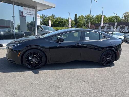 2025 Toyota Prius L