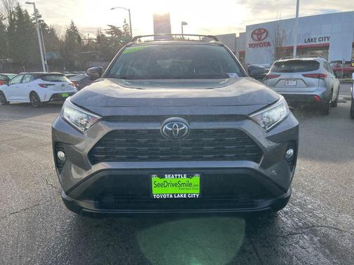 2020 Toyota RAV4 XLE Premium
