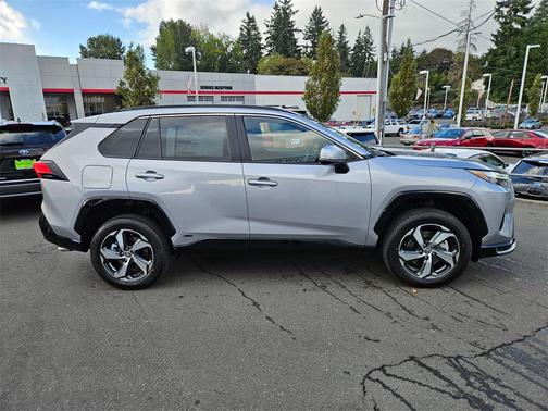 2025 Toyota RAV4 Hybrid SE