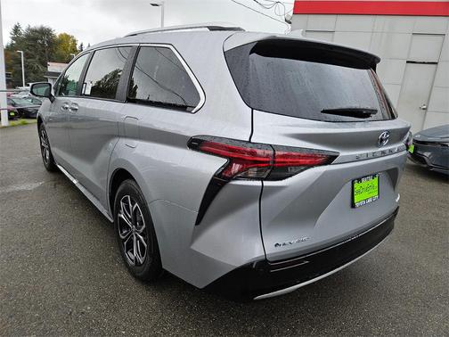 2025 Toyota Sienna Platinum 7 Passenger