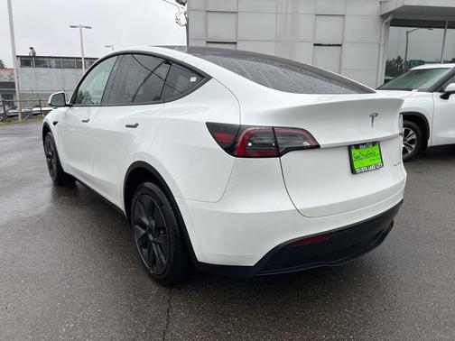 2024 Tesla Model Y Long Range Dual Motor All-Wheel Drive