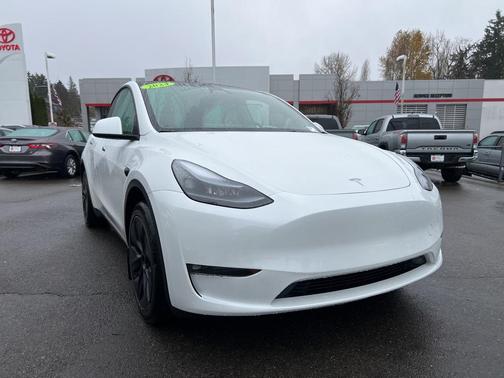 2024 Tesla Model Y Long Range Dual Motor All-Wheel Drive