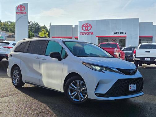 2023 Toyota Sienna XSE 7 Passenger