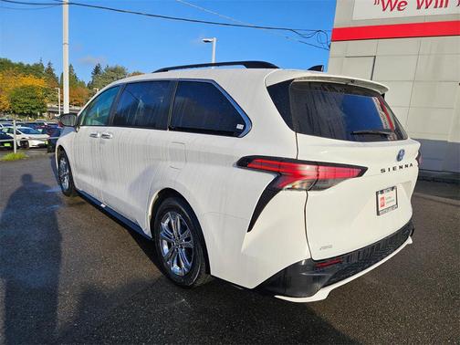2023 Toyota Sienna XSE 7 Passenger