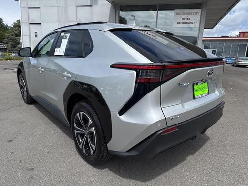 2025 Toyota bZ4X XLE