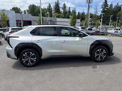 2025 Toyota bZ4X XLE