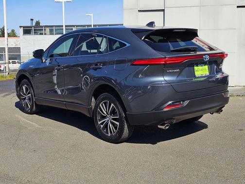 Coastal Gray Metallic 2021 Toyota Venza LE